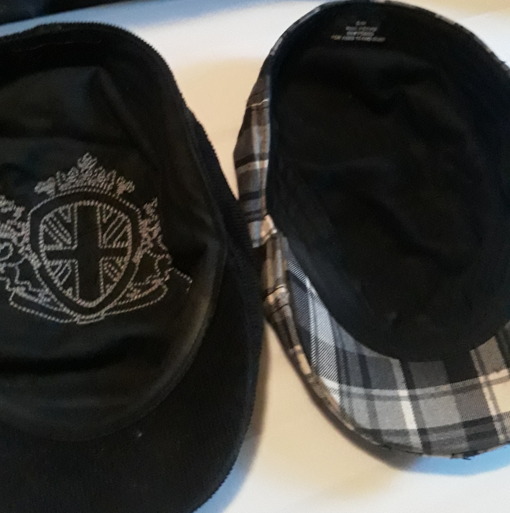 Mens flat caps size medium (2)hat lot